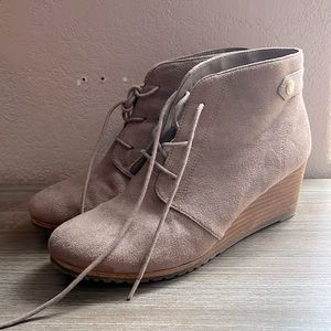 Tan, size 8, Dr. Scholls